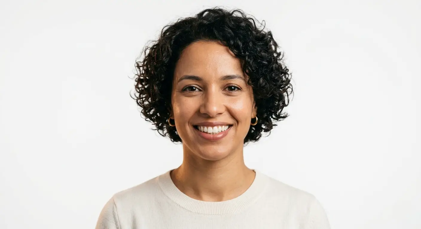 Patiente souriante au Centre dentaire Farah, Casablanca